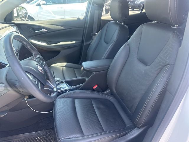 Used 2022 Buick Encore GX Essence w/ Experience Buick Package FWD image 29