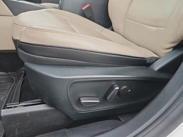 Used 2022 Ford Escape SEL w/ Technology Package image 14