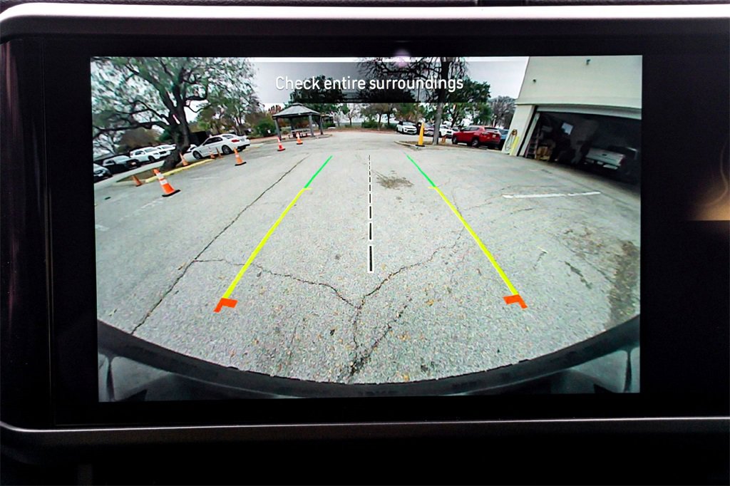 Used 2024 Jeep Wrangler Unlimited Sahara image 24