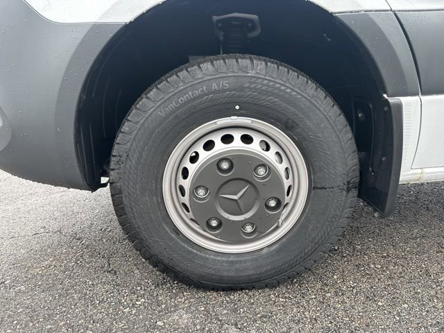 New 2025 Mercedes-Benz Sprinter 4500 image 9