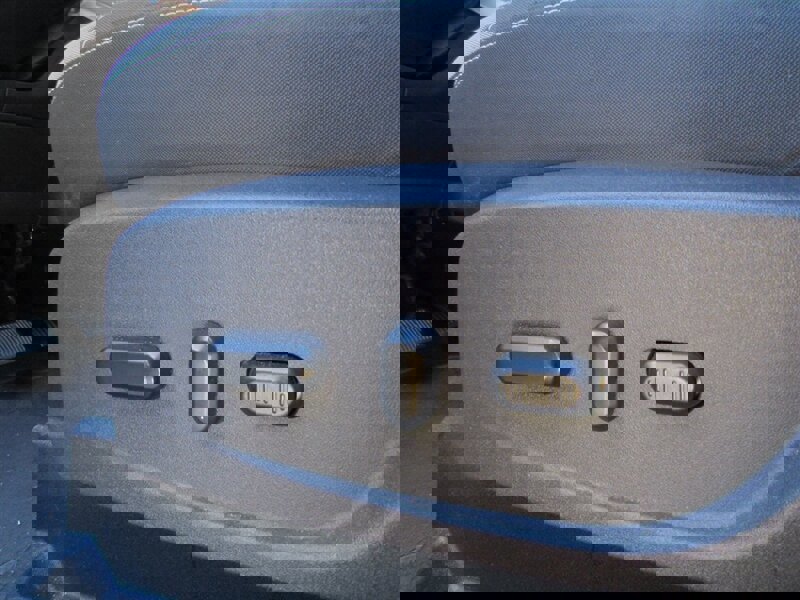 Used 2015 Ford Escape SE w/ Equipment Group 201A image 8