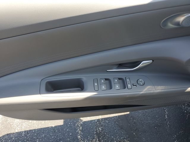 Certified 2023 Hyundai Elantra SEL FWD image 19