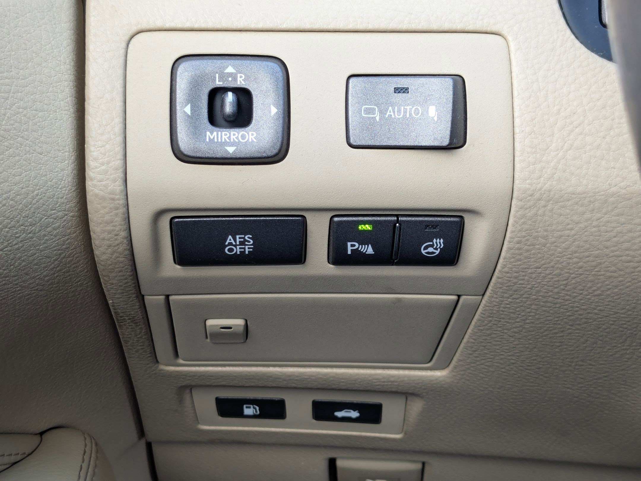Used 2007 Lexus LS 460 RWD image 17