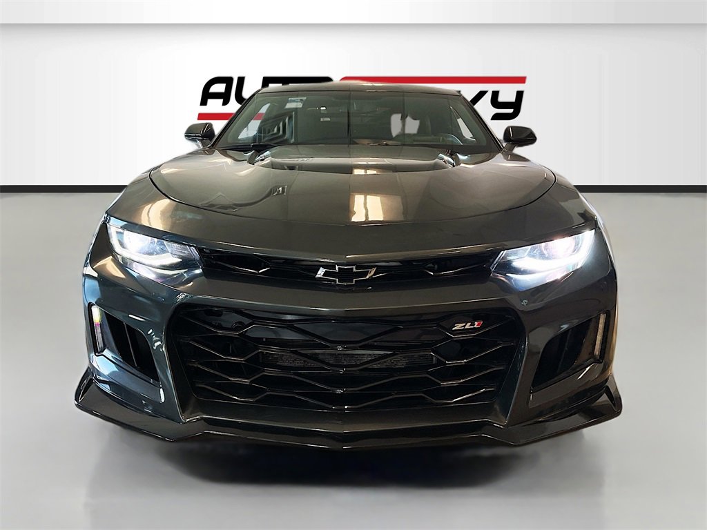 Used 2018 Chevrolet Camaro ZL1 image 2