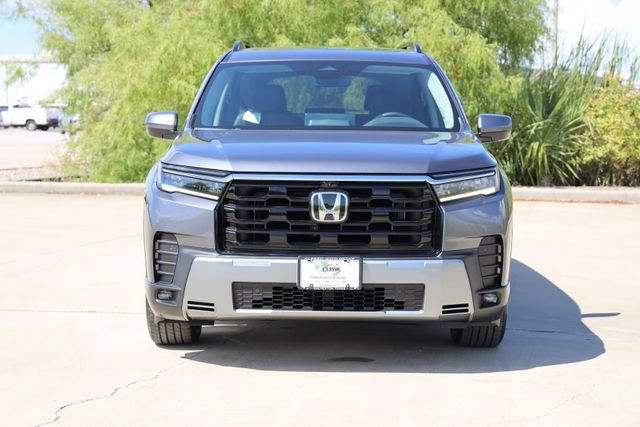 New 2026 Honda Pilot Touring image 2