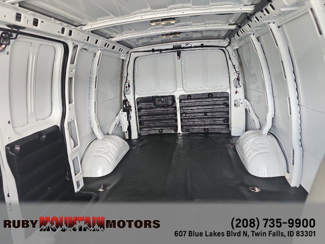Used 2024 GMC Savana 2500 w/ Driver Convenience Package RWD image 15