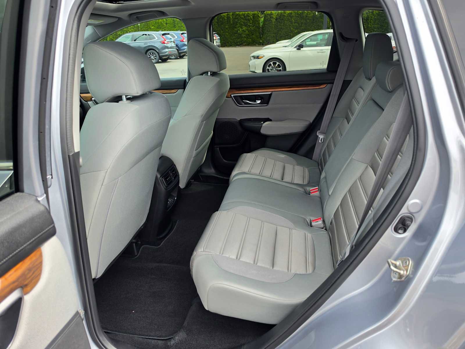 Used 2019 Honda CR-V EX image 16