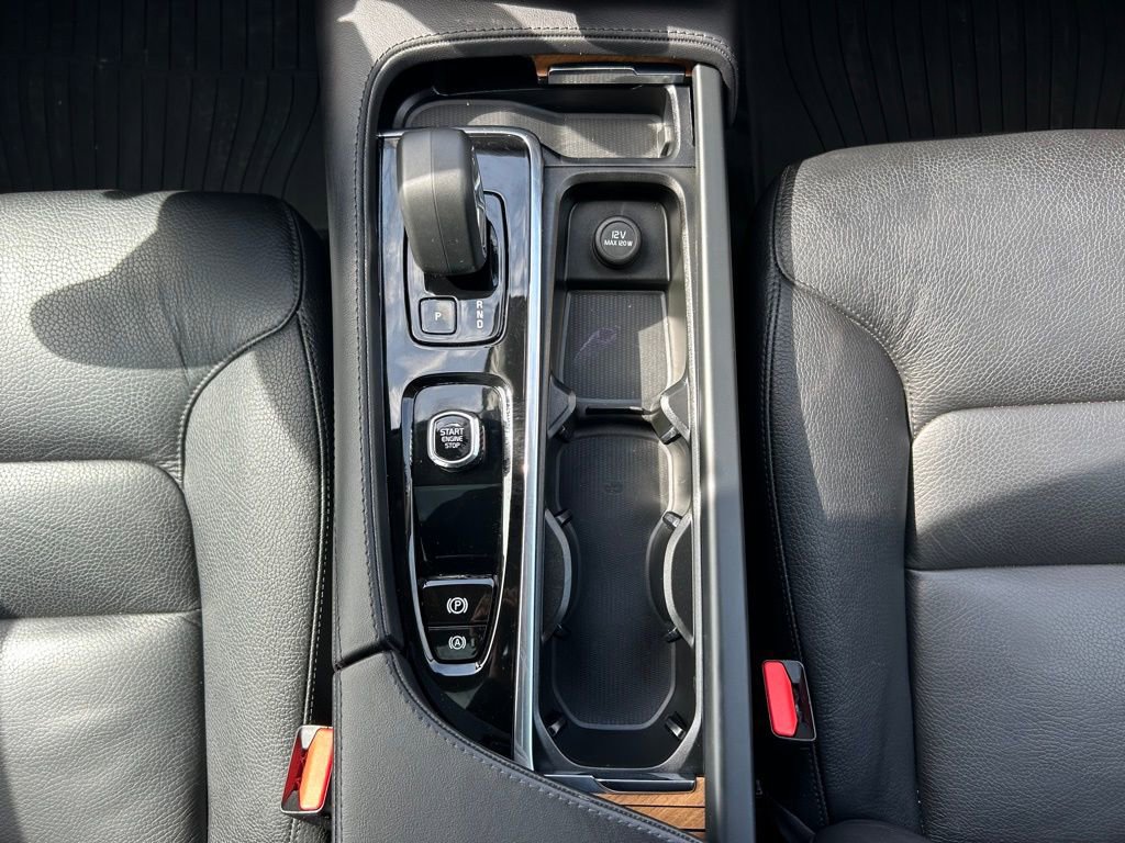 Used 2023 Volvo XC90 T8 Plus w/ Protection Package image 5