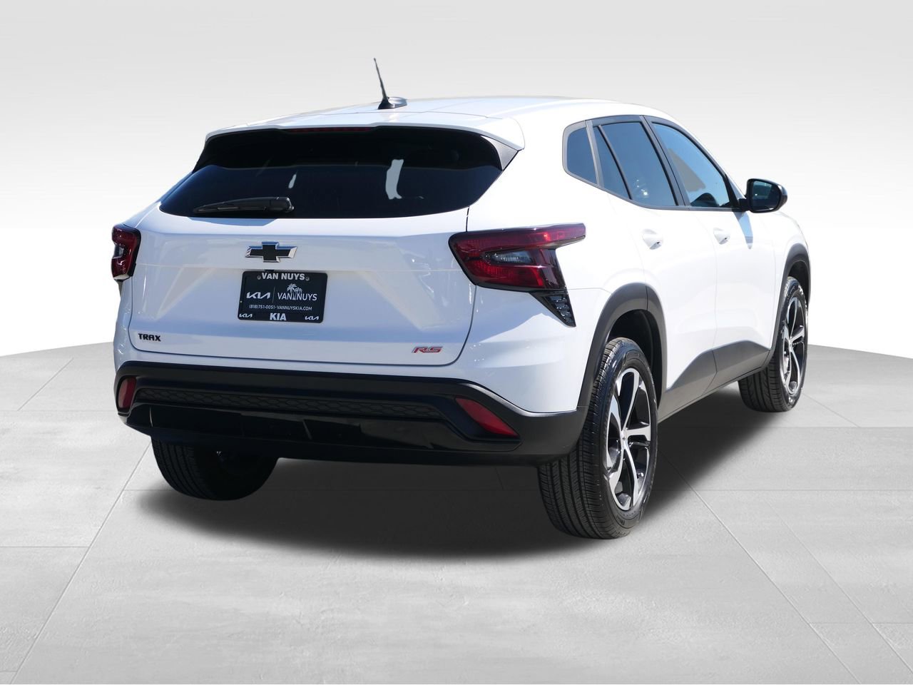 Used 2024 Chevrolet Trax RS w/ Driver Confidence Package image 3