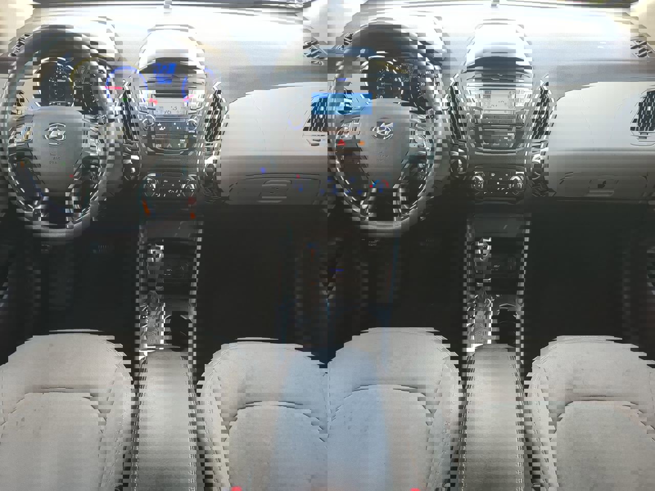 Used 2015 Hyundai Tucson GLS image 12