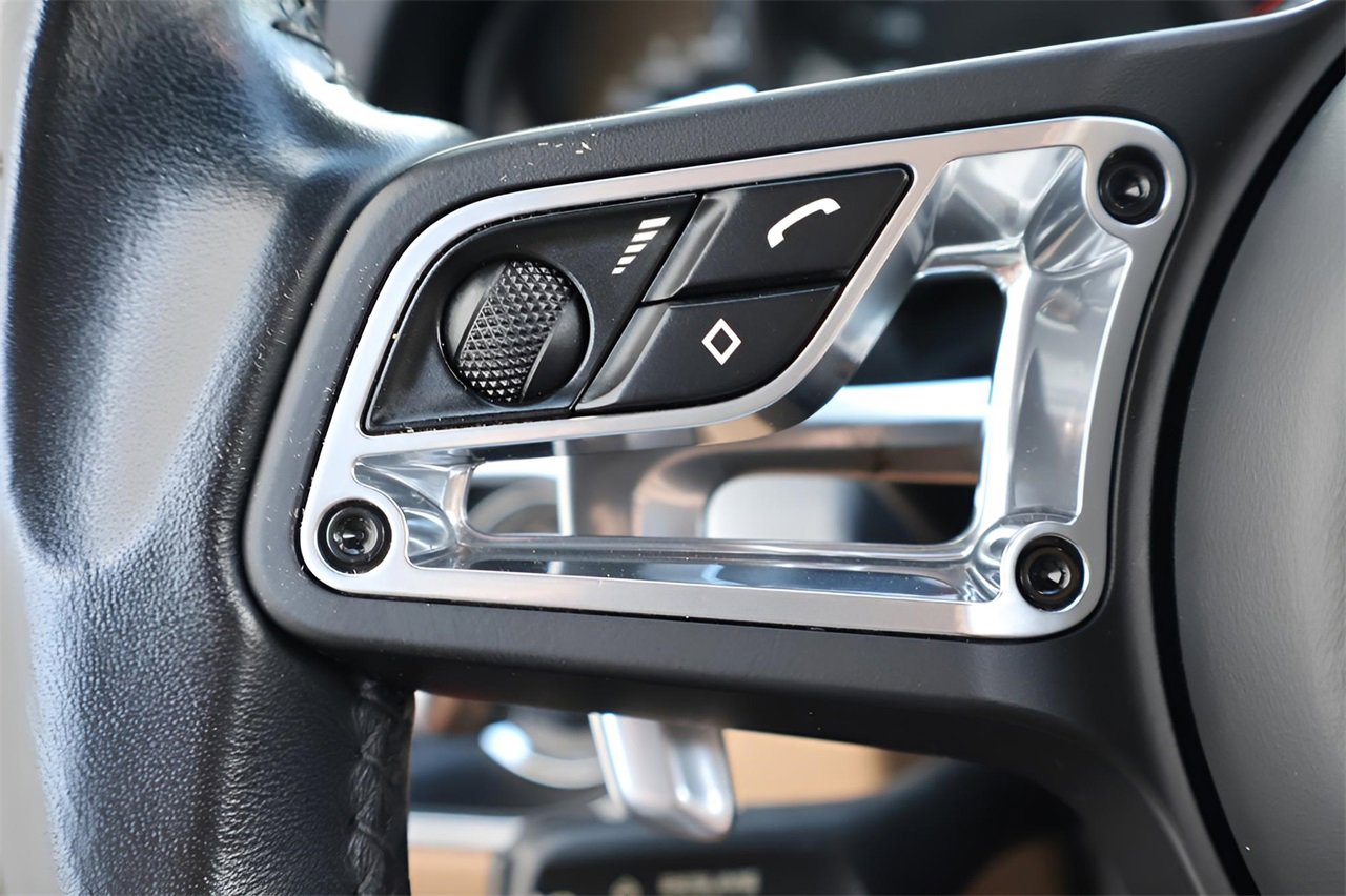 Used 2017 Porsche 911 Carrera image 26