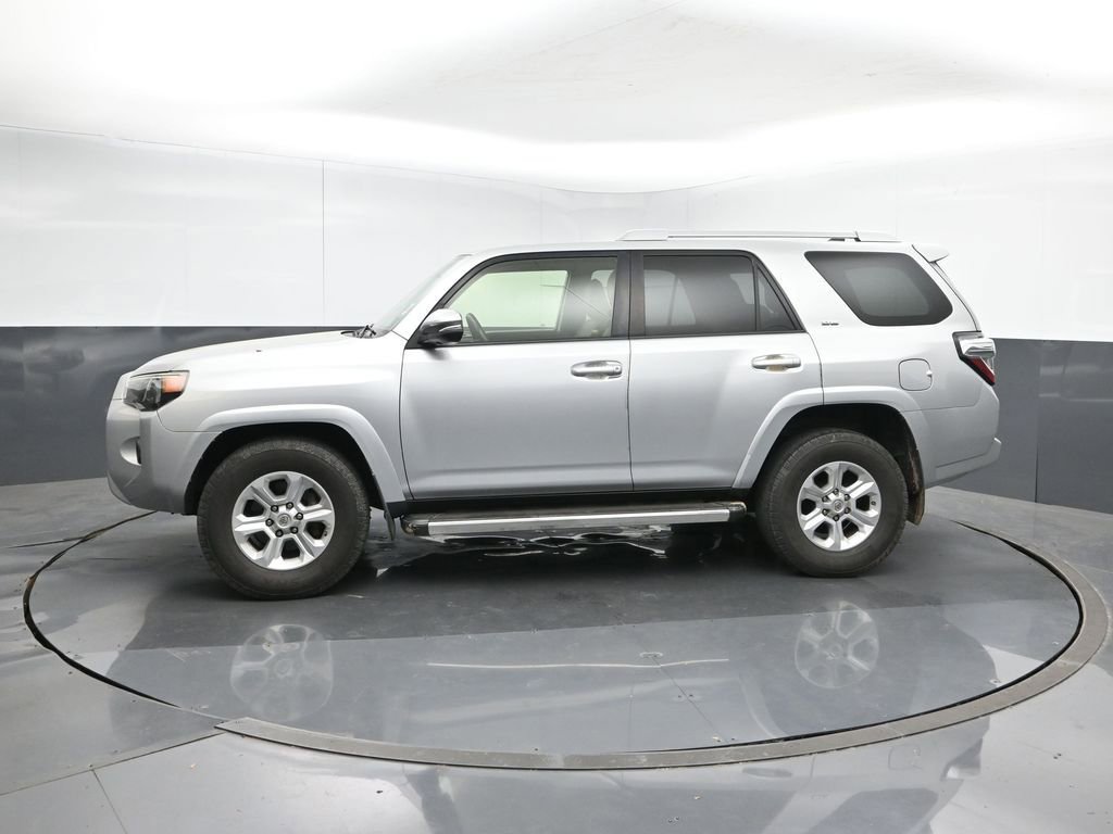 Used 2016 Toyota 4Runner SR5 Premium image 3