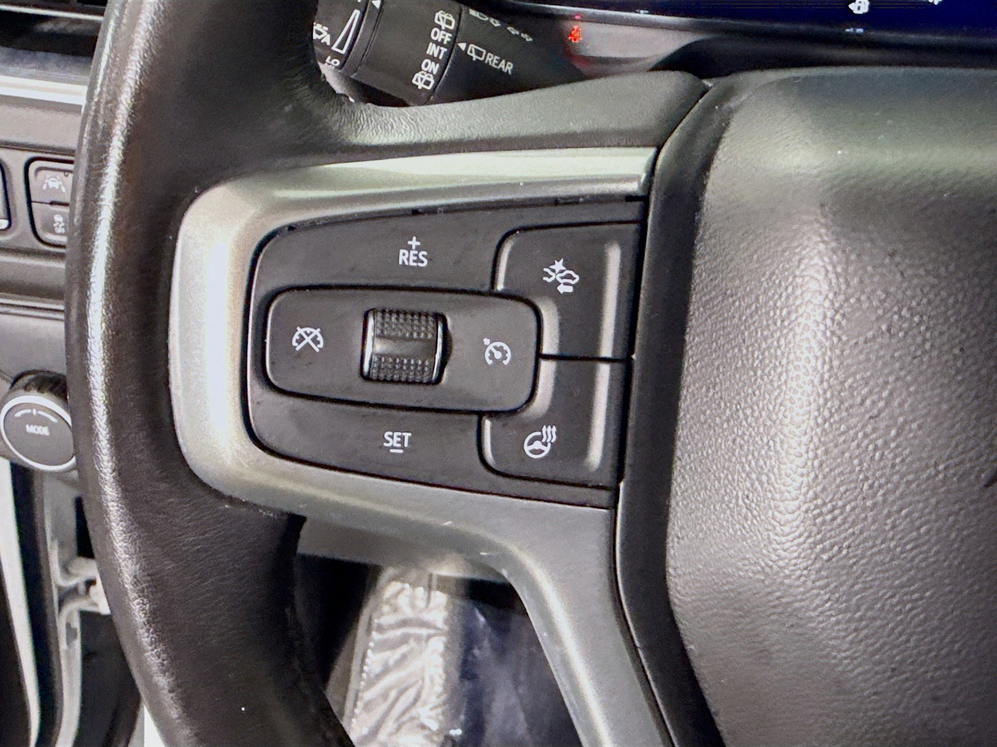 Used 2022 Chevrolet Tahoe LT w/ LT Signature Plus Package RWD image 14