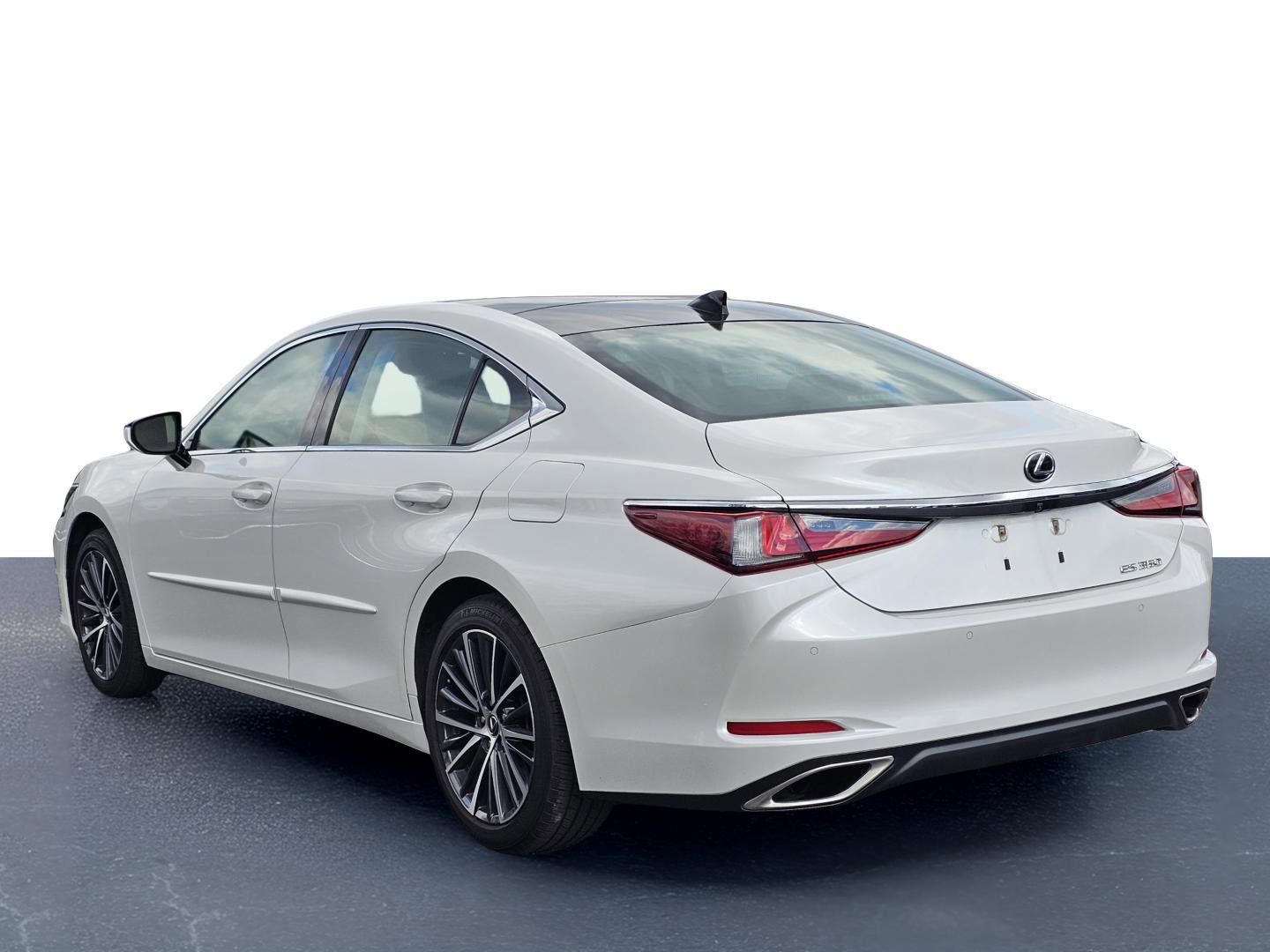 Used 2023 Lexus ES 350 w/ Premium Package image 11