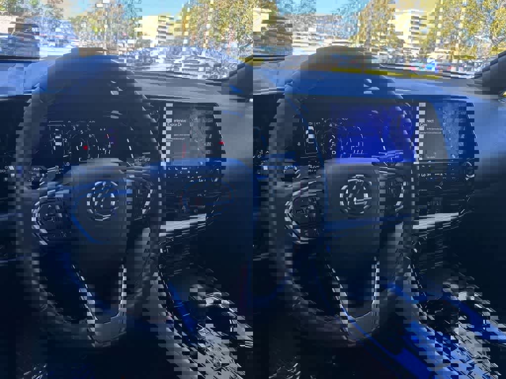 Used 2022 Lexus NX 250 FWD w/ Towing Package (2000 Lbs) image 13