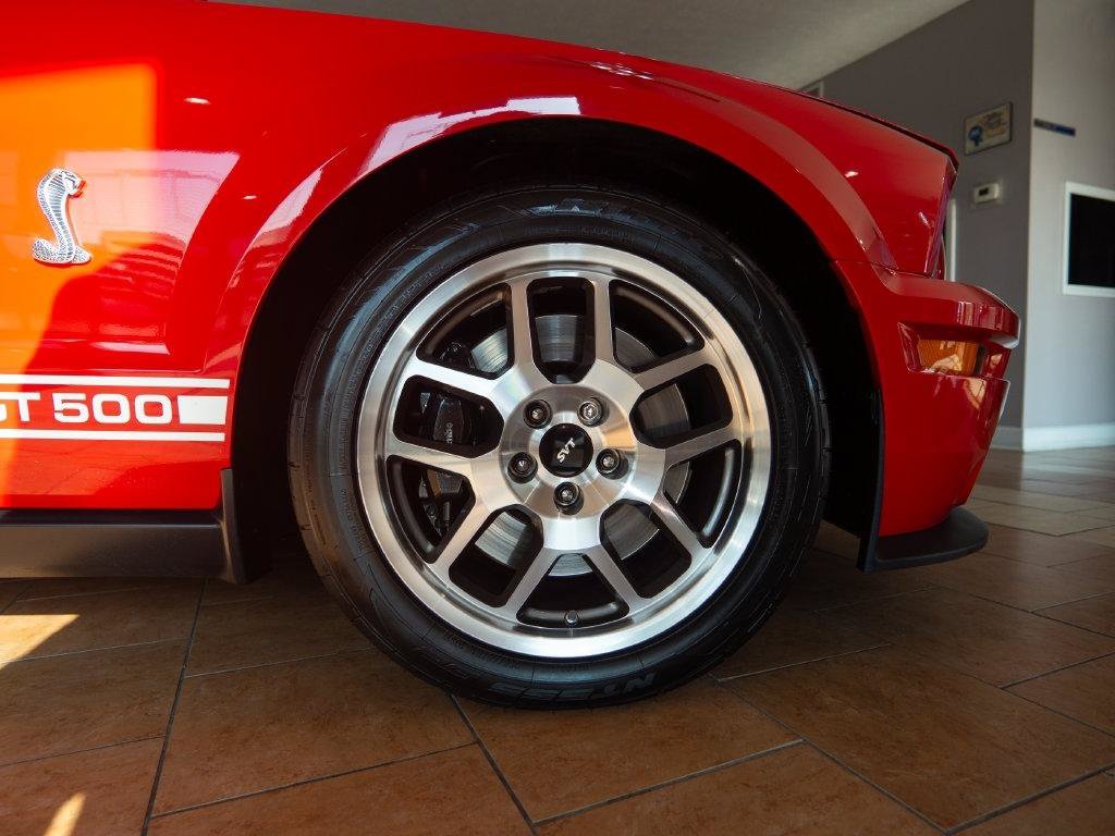 Used 2007 Ford Mustang Shelby GT500 RWD image 9