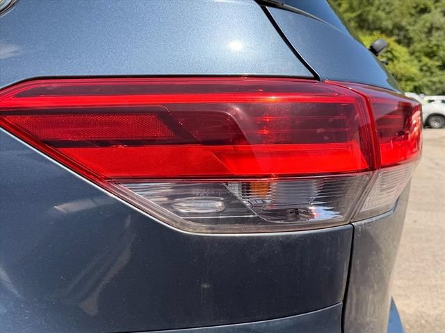Used 2018 Toyota Highlander XLE AWD/4WD image 14