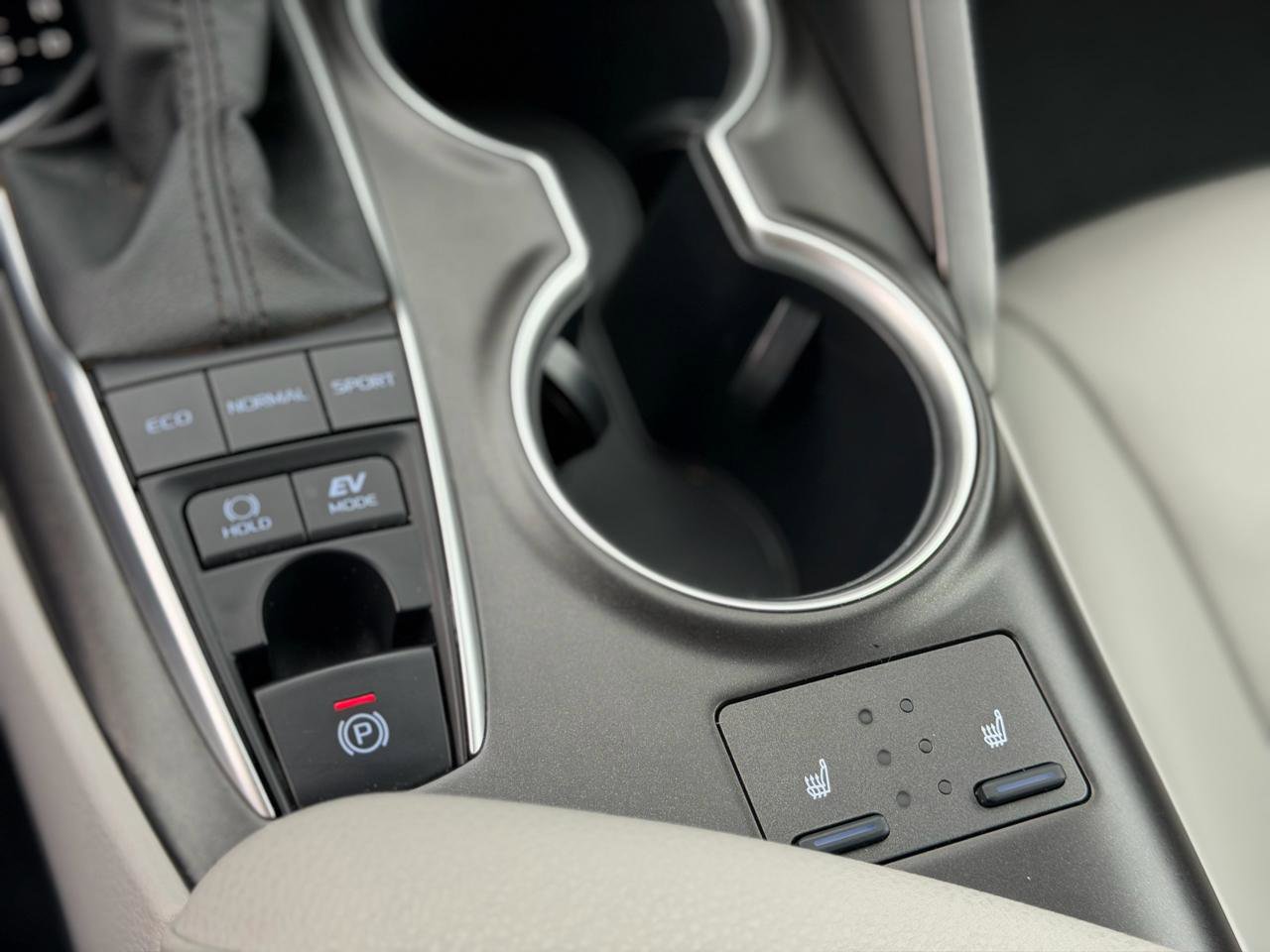 Used 2024 Toyota Camry XLE w/ Protection Package (Q2) (TMS) image 23