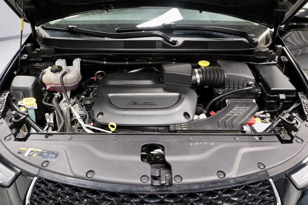 Used 2024 Chrysler Pacifica Touring-L FWD image 17