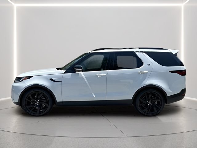 Certified 2025 Land Rover Discovery S AWD/4WD image 2
