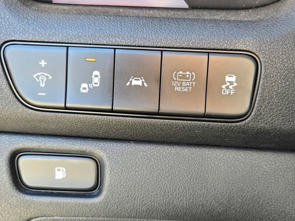 Used 2022 Kia Niro LXS image 25