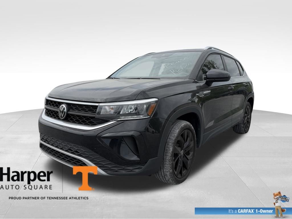 Used 2023 Volkswagen Taos SE w/ Panoramic Sunroof Package