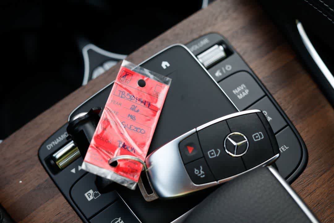 Used 2026 Mercedes-Benz GLE 350 4MATIC image 32