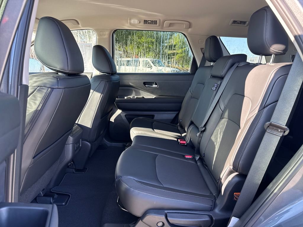 New 2026 Nissan Pathfinder SL w/ Cargo Package AWD/4WD image 26