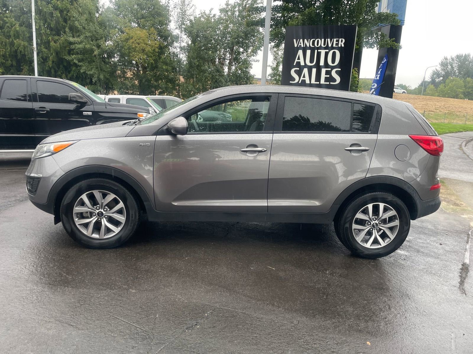 Used 2015 Kia Sportage LX image 2