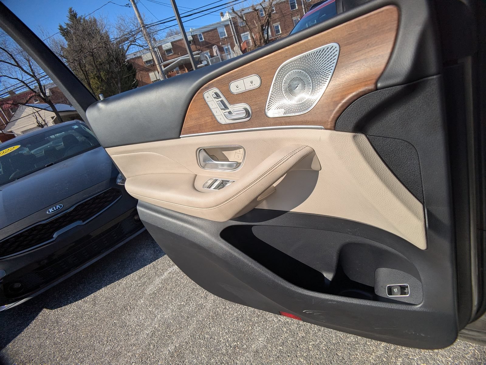 Used 2021 Mercedes-Benz GLE 350 w/ Premium Package image 25