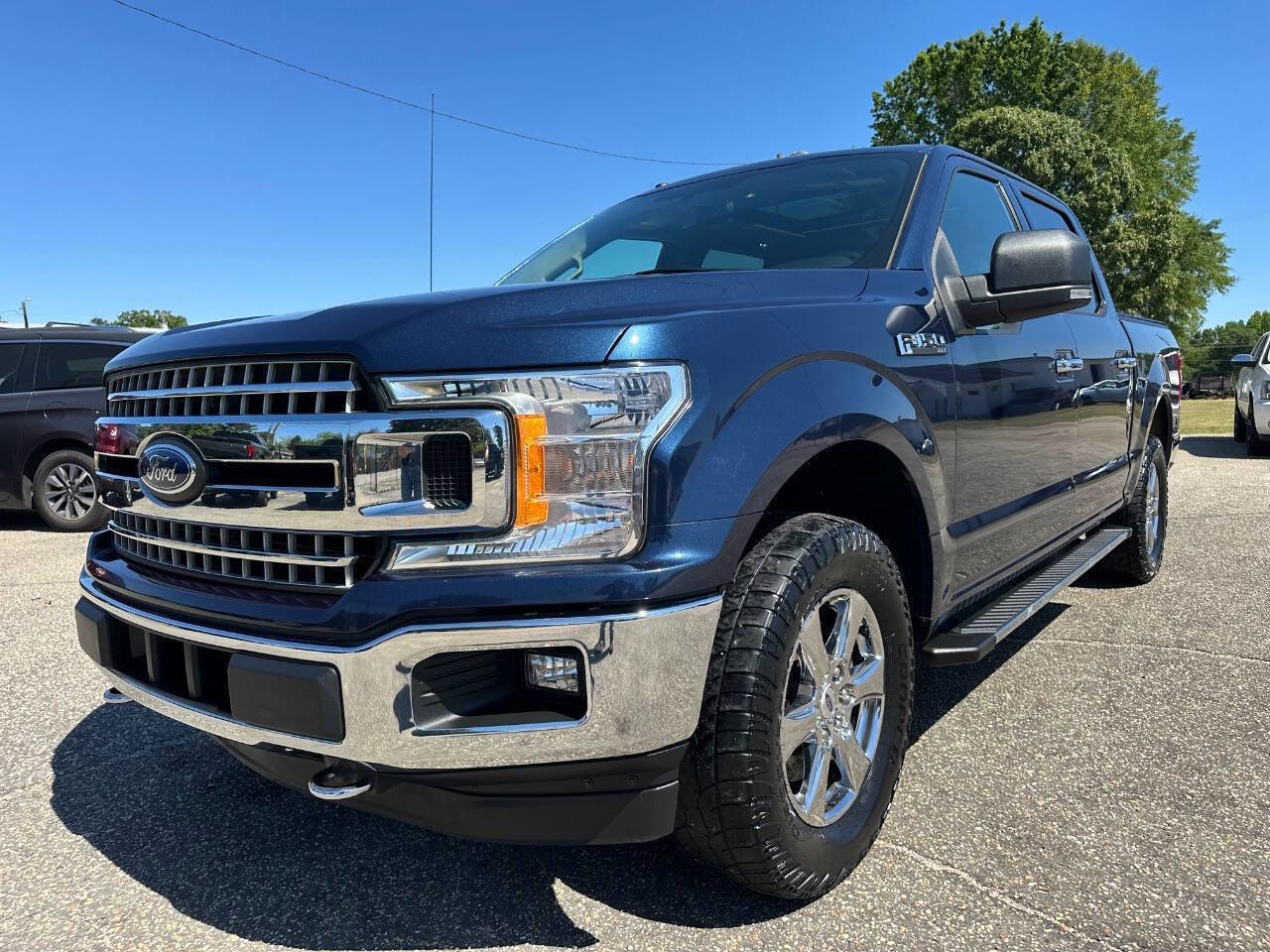 Used 2018 Ford F150 XLT w/ Equipment Group 302A Luxury AWD/4WD image 9