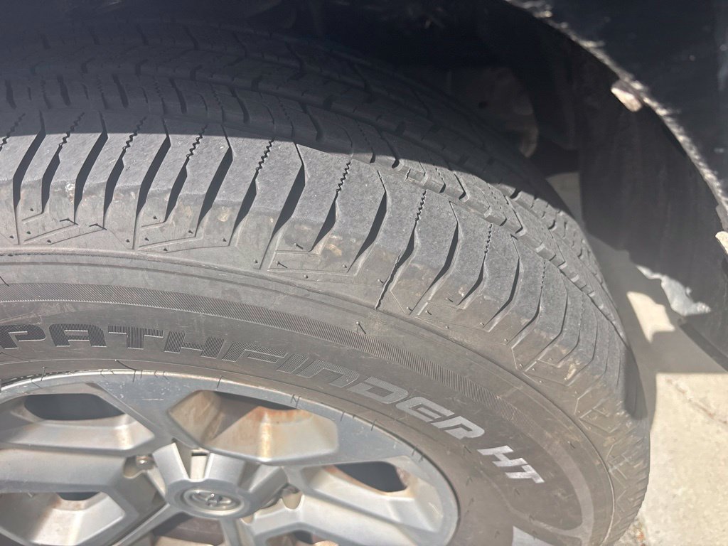 Used 2017 Toyota 4Runner SR5 AWD/4WD image 15