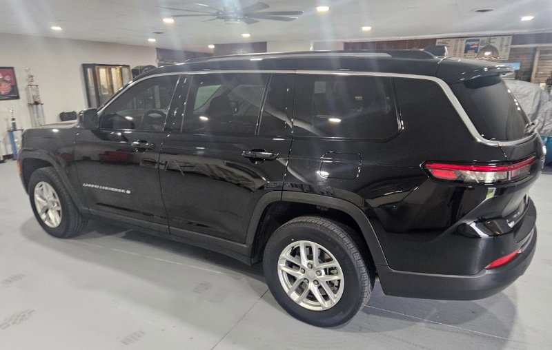 Used 2022 Jeep Grand Cherokee L Laredo w/ Luxury Tech Group I AWD/4WD image 9