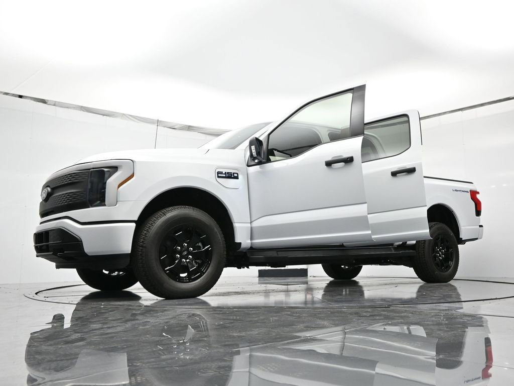 New 2025 Ford F150 Lightning XLT image 52