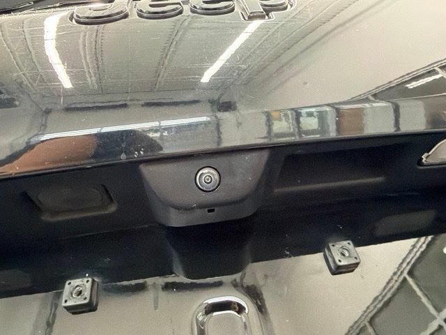 Used 2025 Jeep Grand Cherokee L Altitude AWD/4WD image 7