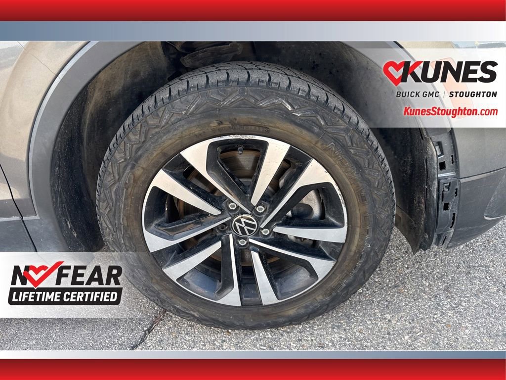 Used 2022 Volkswagen Tiguan S image 14