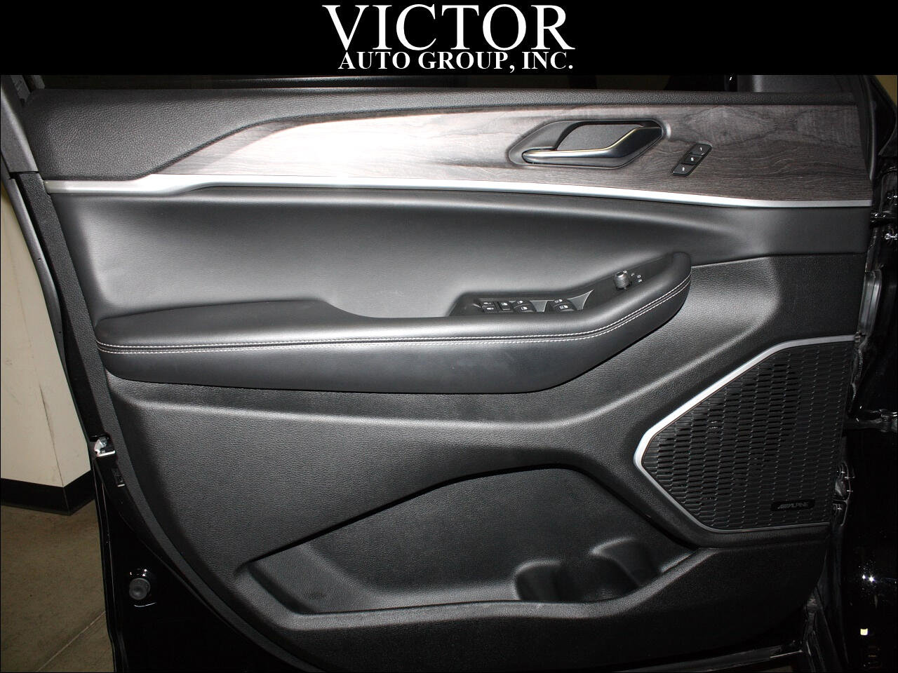 Used 2021 Jeep Grand Cherokee L Limited w/ Trailer Tow Group (B) image 13