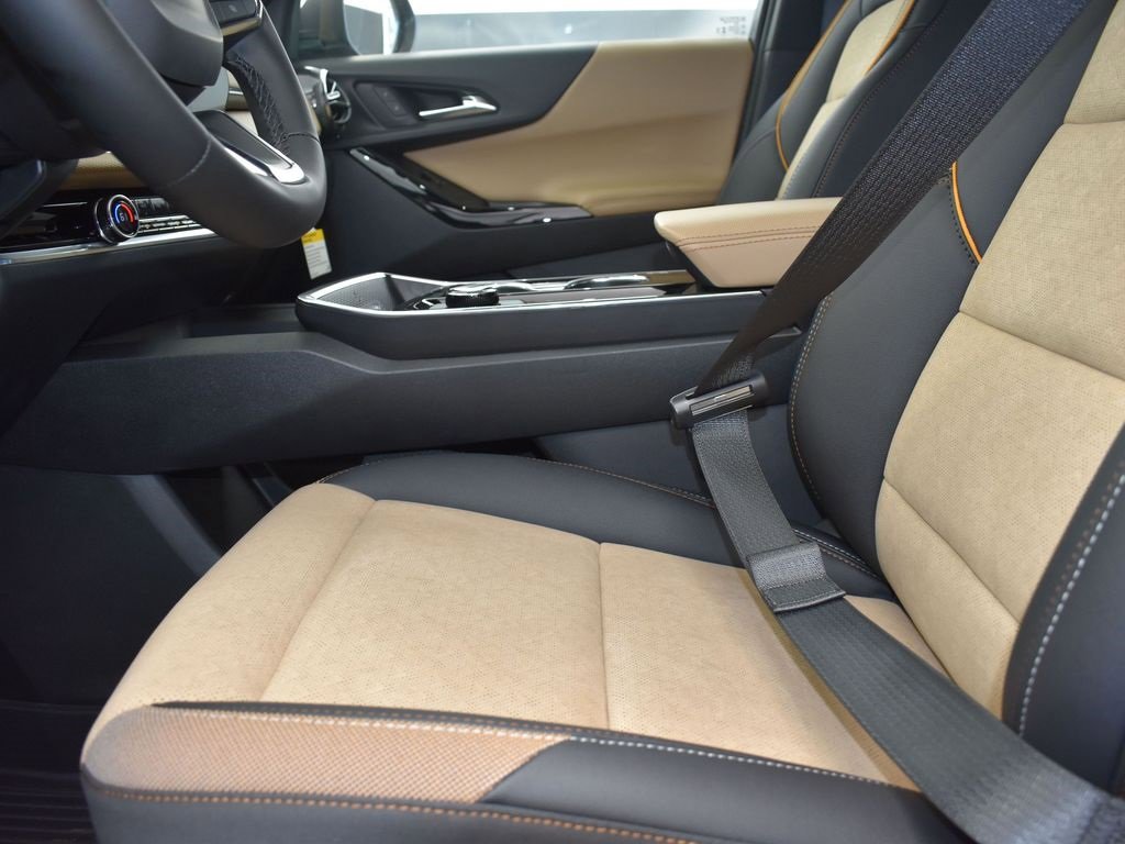 New 2026 Chevrolet Equinox ACTIV image 13