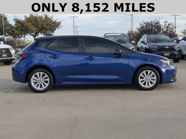 Used 2025 Toyota Corolla SE w/ SE Package image 4