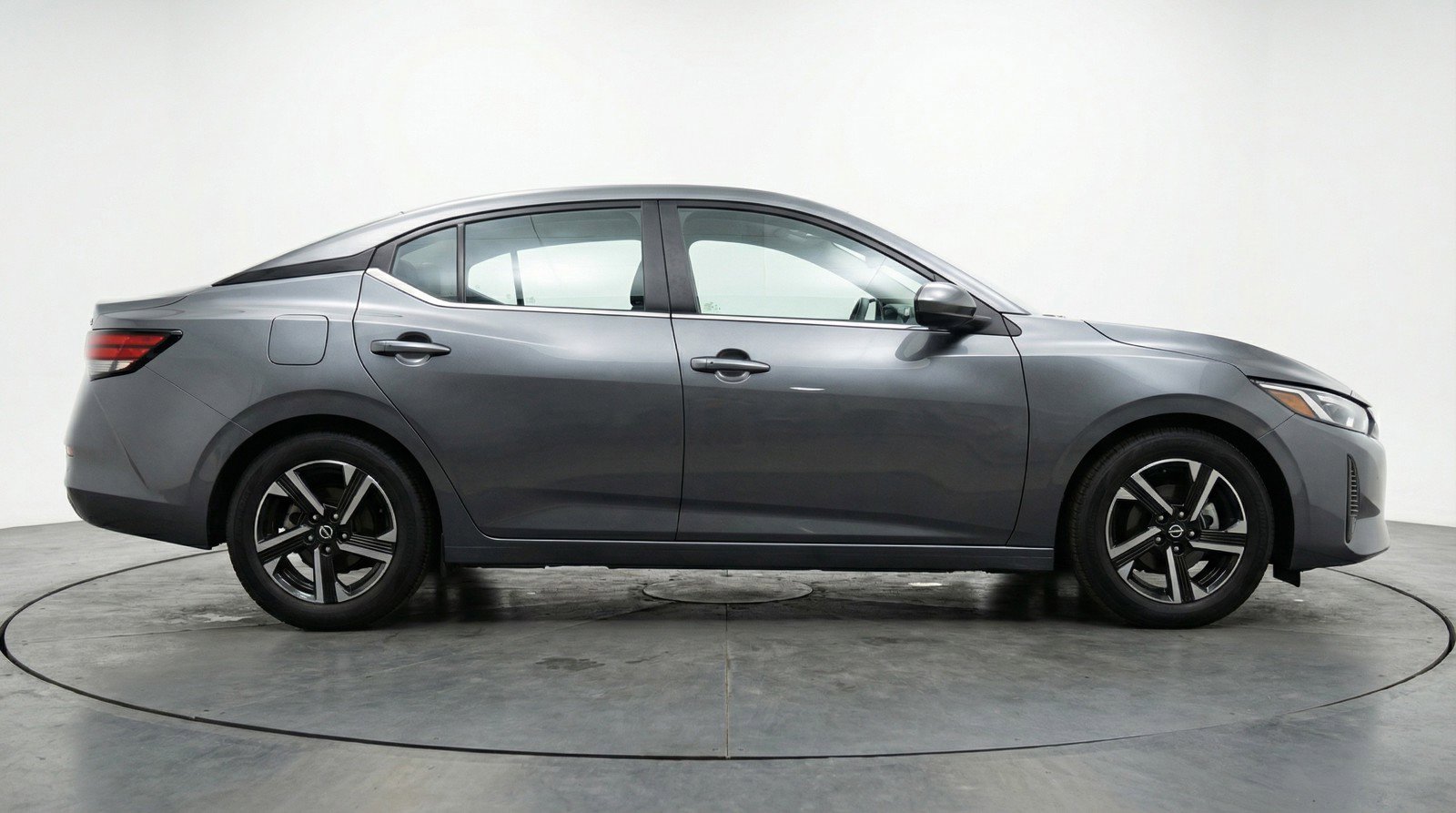 Used 2025 Nissan Sentra SV image 11