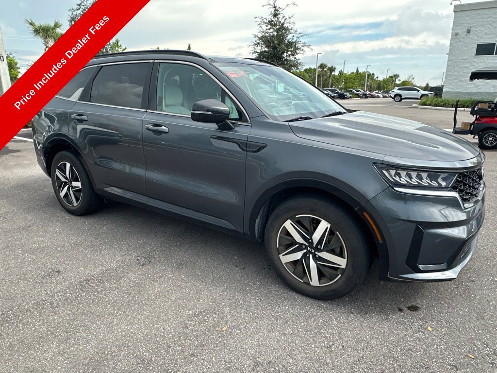 Used 2021 Kia Sorento S w/ Panoramic Sunroof Package FWD image 4