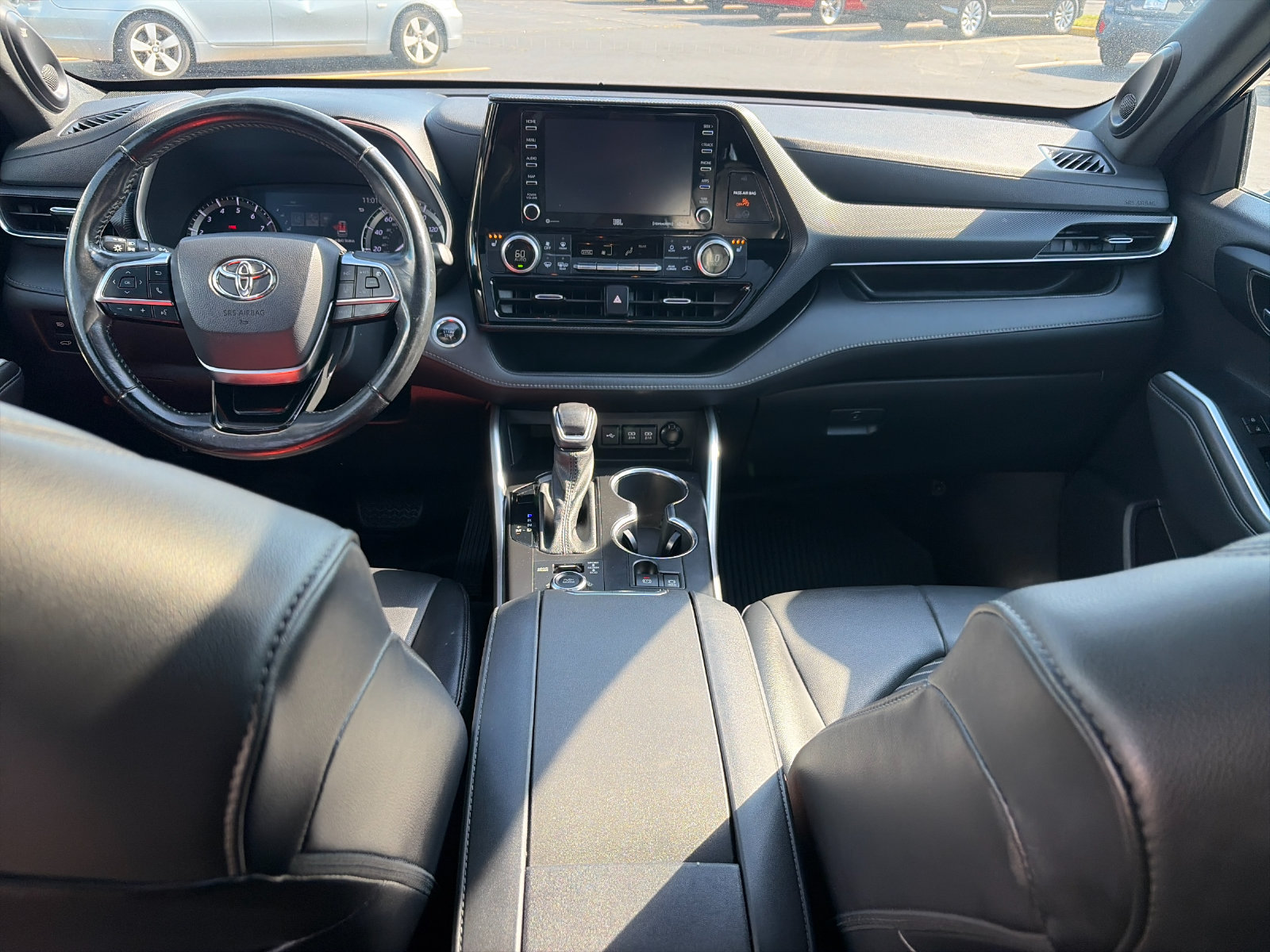 Used 2021 Toyota Highlander XSE AWD/4WD image 14