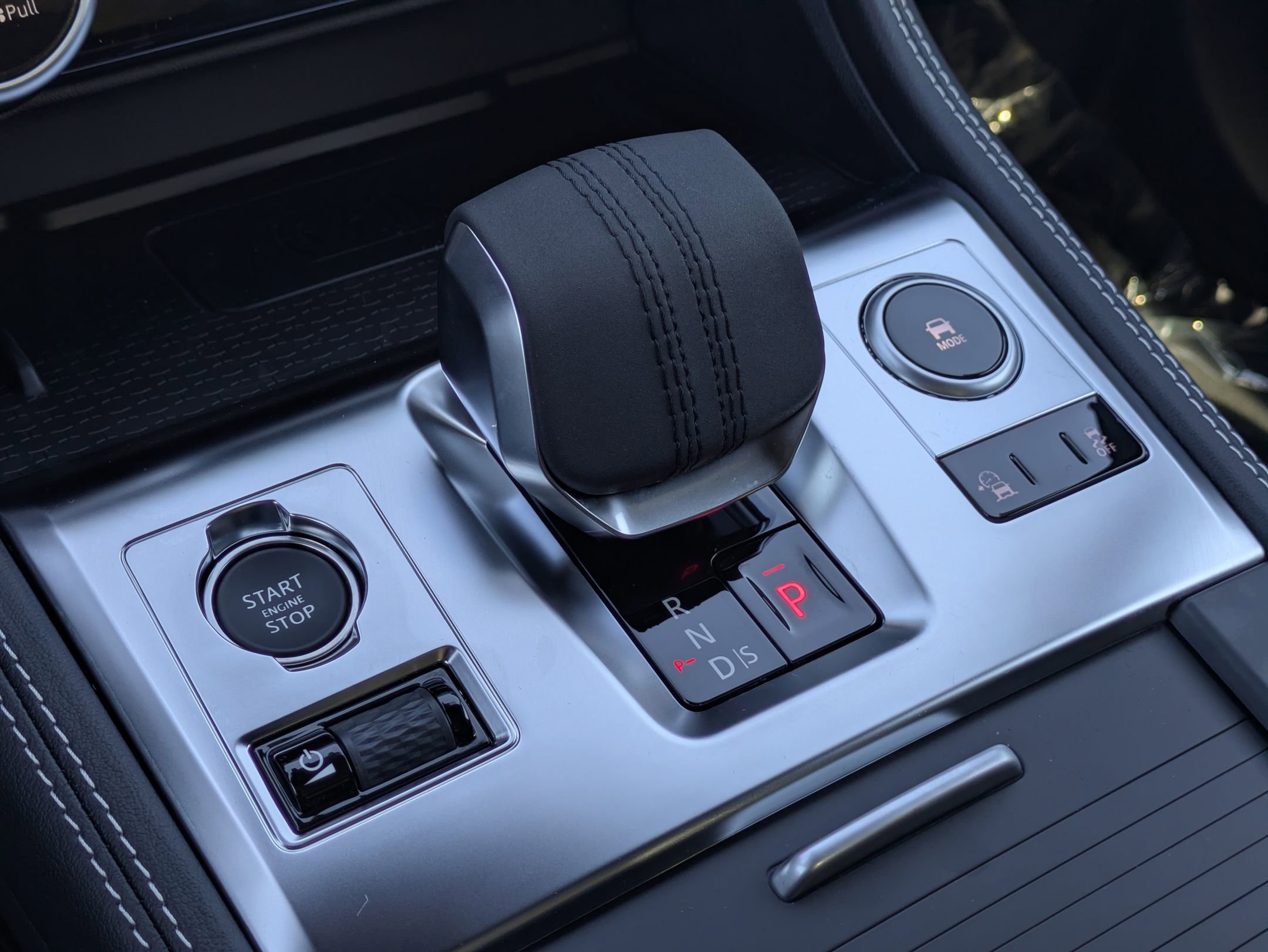 New 2026 Jaguar F-PACE R-Dynamic S image 17