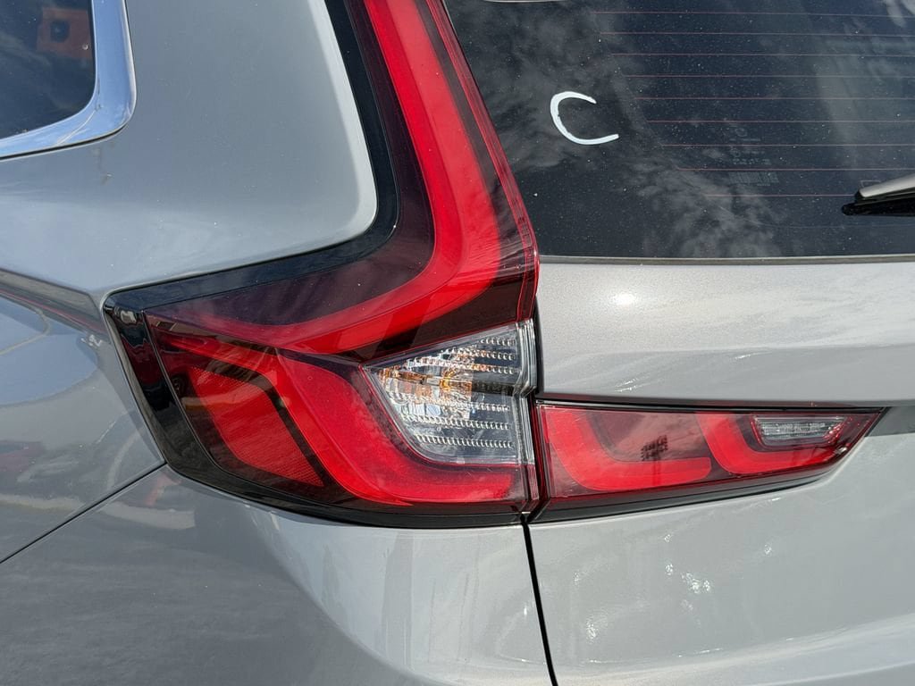 Used 2023 Honda CR-V LX image 11
