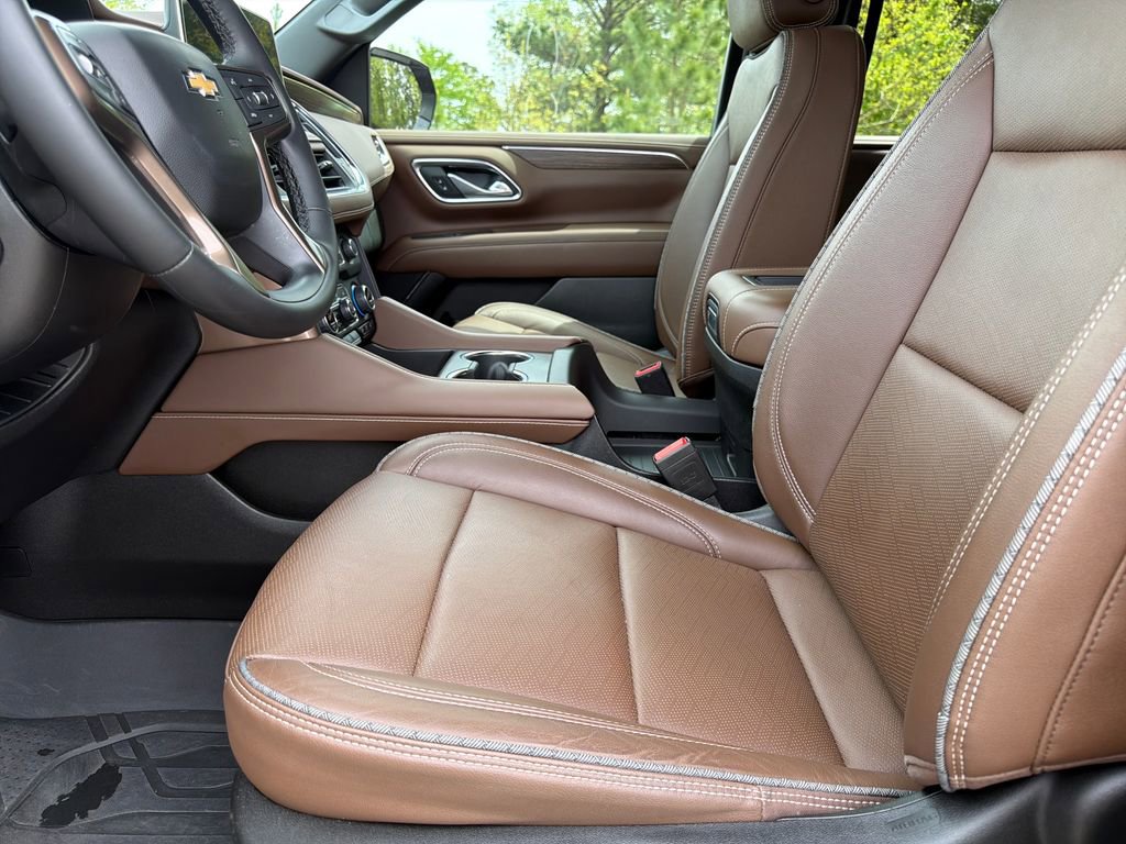 Used 2024 Chevrolet Tahoe High Country AWD/4WD image 31