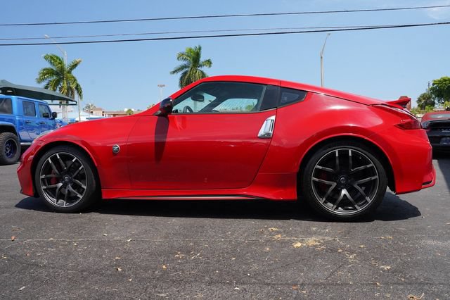 Used 2015 Nissan 370Z NISMO RWD image 4