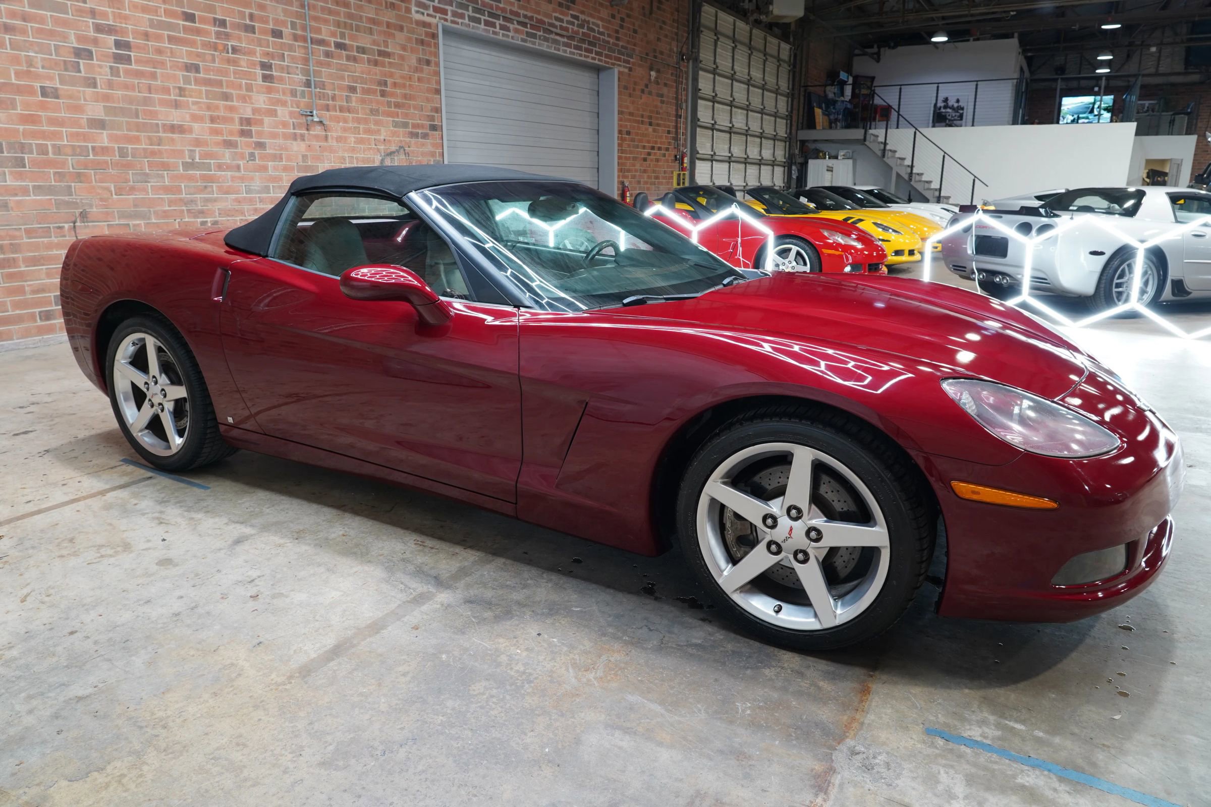 Used 2006 Chevrolet Corvette Coupe w/ Preferred Equipment Group RWD image 2
