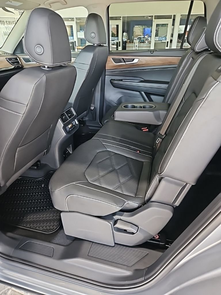 New 2026 Volkswagen Atlas SE image 25