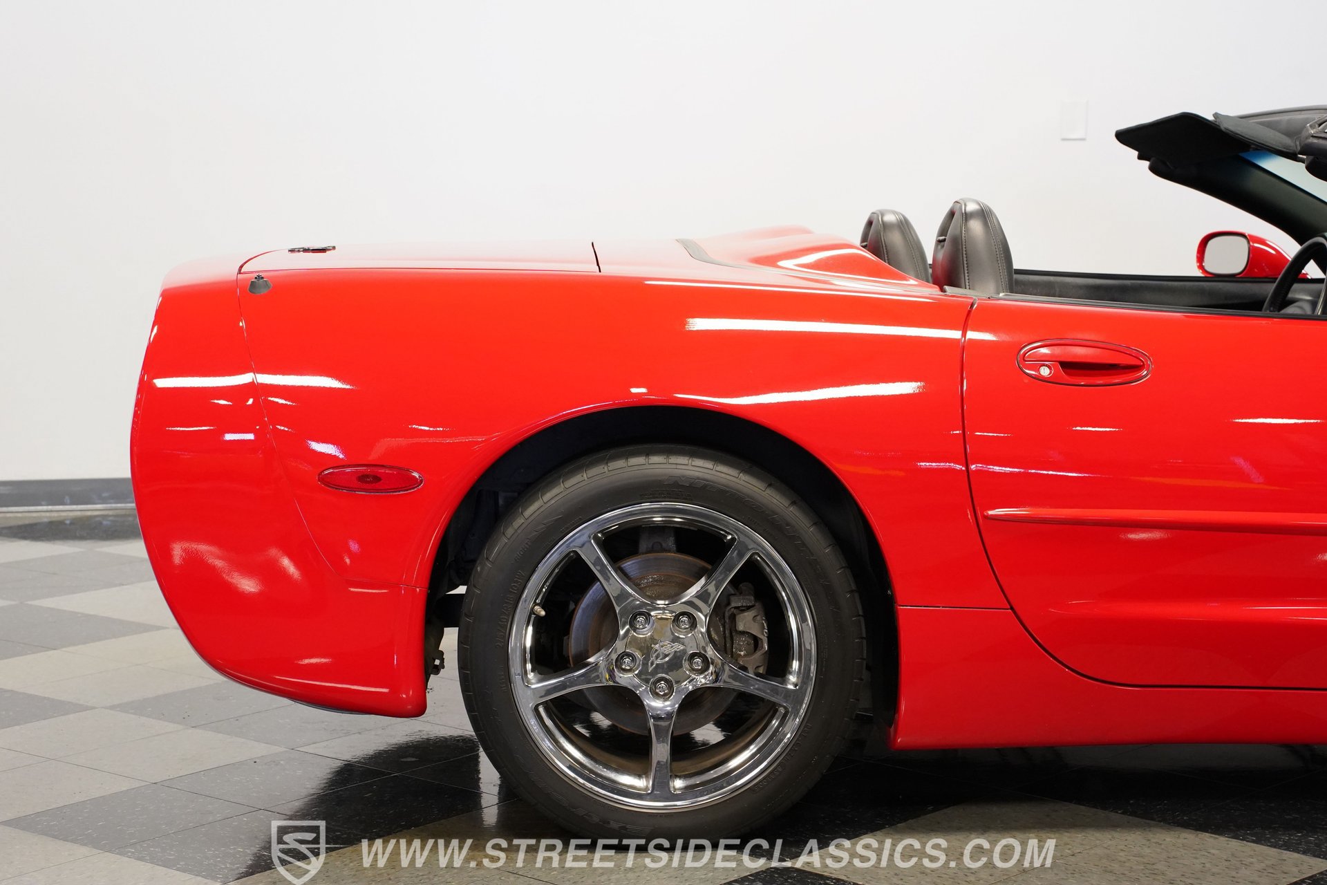 Used 1999 Chevrolet Corvette Convertible w/ Memory Pkg RWD image 30