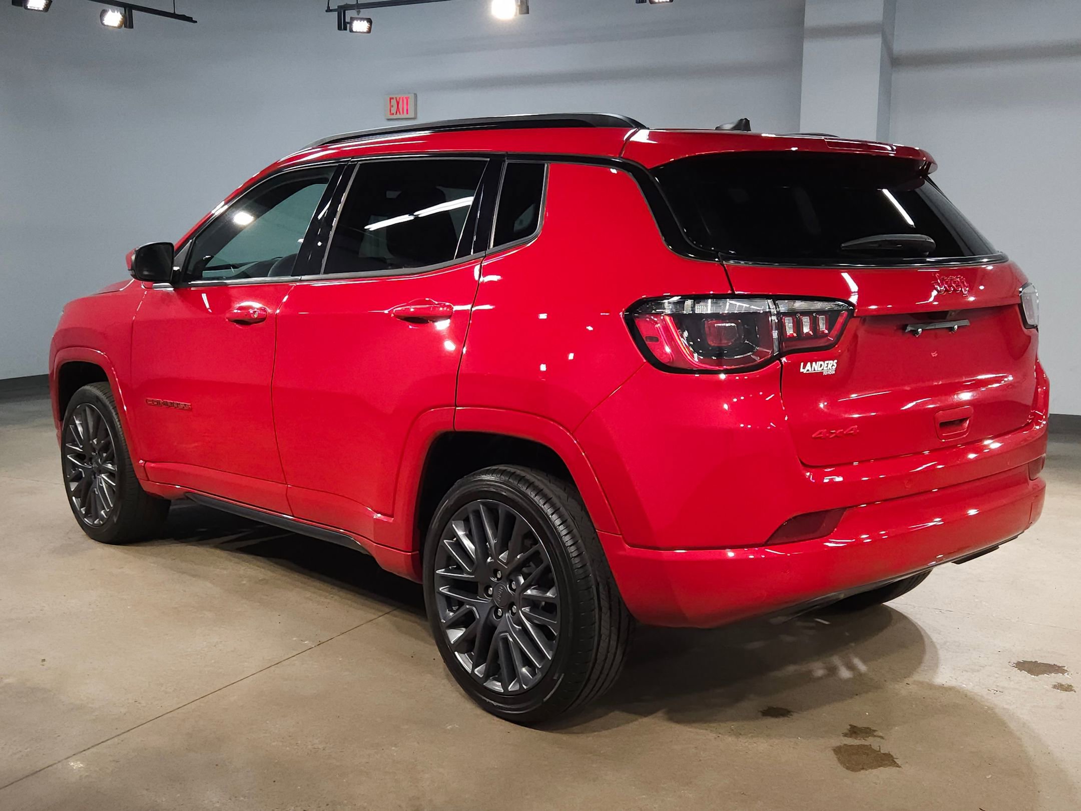 Used 2023 Jeep Compass Limited AWD/4WD image 5